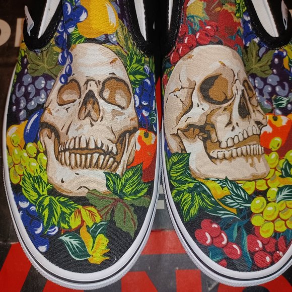 Vans Men's 9.5/Women's 11 Fruit Skull Slip On Black/White VN0A7Q5DY28 - Picture 10 of 13